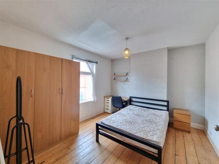 2 bedroom Terraced House for sale in Hartopp Road, Clarendon Park, Leicester