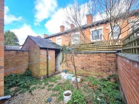 1 bedroom Property to let in St Albans Road, Leicester