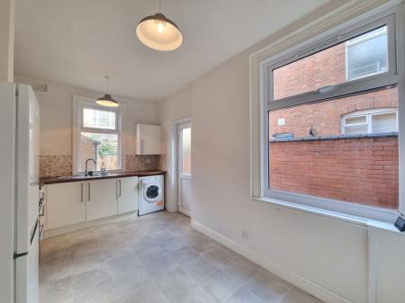 1 bedroom Property to let in St Albans Road, Leicester