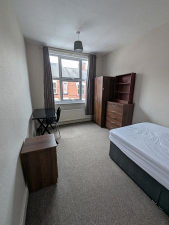 4 bedroom Property to let in Hartopp Road, Leicester