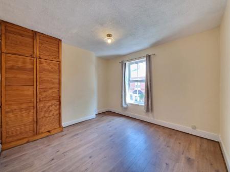2 bedroom Property to let in Cradock Road, Leicester