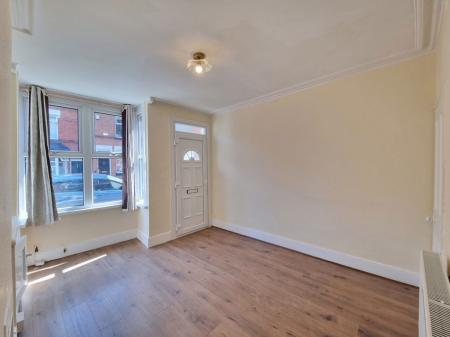 2 bedroom Property to let in Cradock Road, Leicester