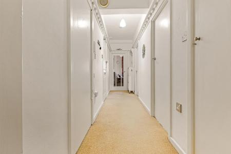 2 bedroom Apartment for sale in Stoneygate Court, Leicester