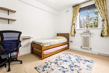 2 bedroom Apartment for sale in Stoneygate Court, Leicester