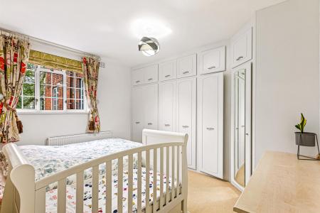 2 bedroom Apartment for sale in Stoneygate Court, Leicester