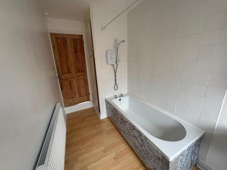 2 bedroom Terraced House for sale in Oxford Road, Leicester