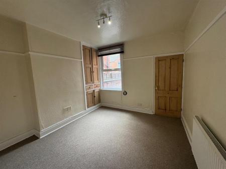 2 bedroom Terraced House for sale in Oxford Road, Leicester