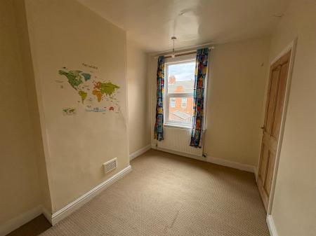 2 bedroom Terraced House for sale in Oxford Road, Leicester