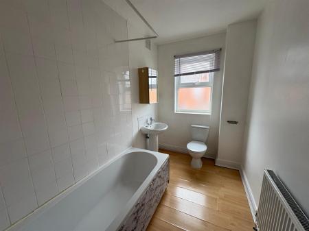 2 bedroom Terraced House for sale in Oxford Road, Leicester