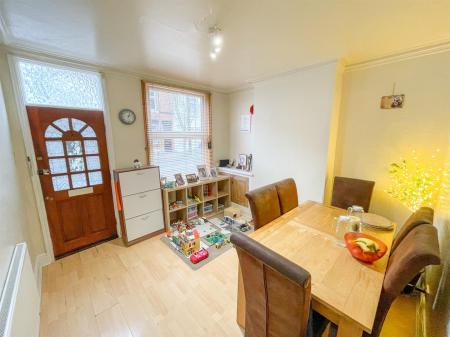 2 bedroom Terraced House for sale in Oxford Road, Leicester
