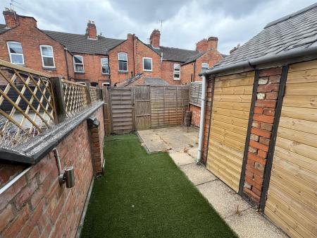 2 bedroom Terraced House for sale in Oxford Road, Leicester
