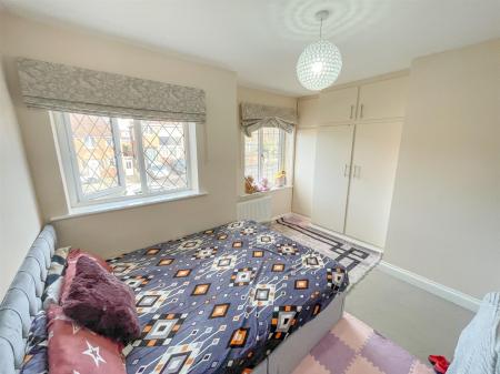 3 bedroom Semi-detached house for sale in Wicklow Drive, Leicester