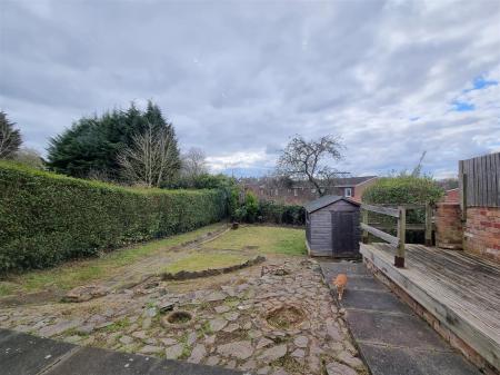 3 bedroom Semi-detached house for sale in Wicklow Drive, Leicester