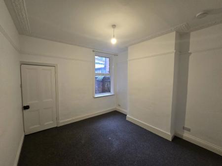 2 bedroom Property to let in Fosse Road North, Leicester