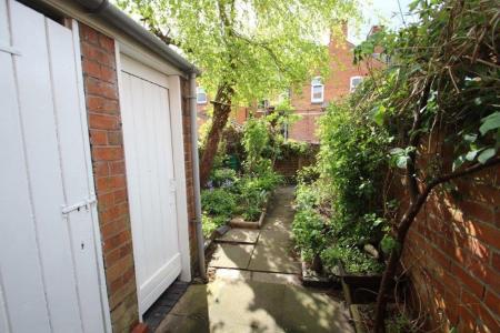 2 bedroom Property to let in Hamilton Street, Leicester