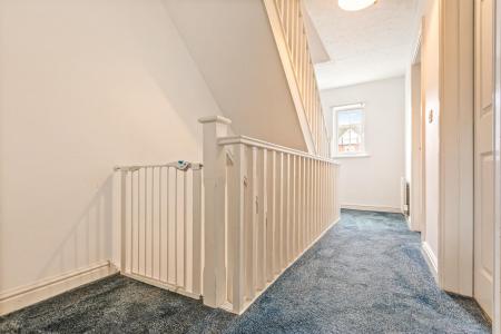 4 bedroom Terraced House for sale in Erringtons Close, Oadby, Leicester