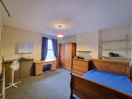 7 bedroom Property to let in Tennyson Street, Leicester