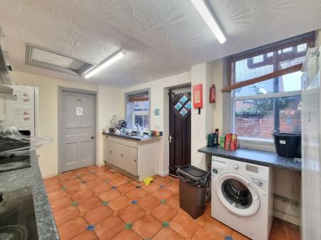 7 bedroom Property to let in Tennyson Street, Leicester