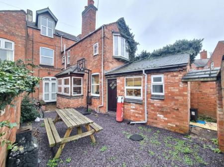 7 bedroom Property to let in Tennyson Street, Leicester