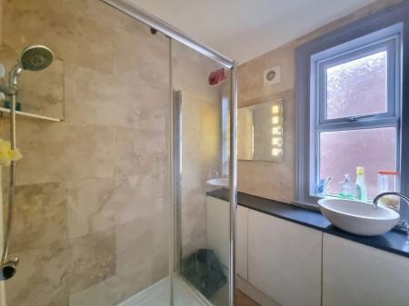 7 bedroom Property to let in Tennyson Street, Leicester