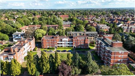 2 bedroom Apartment for sale in Knighton Park Road, Leicester