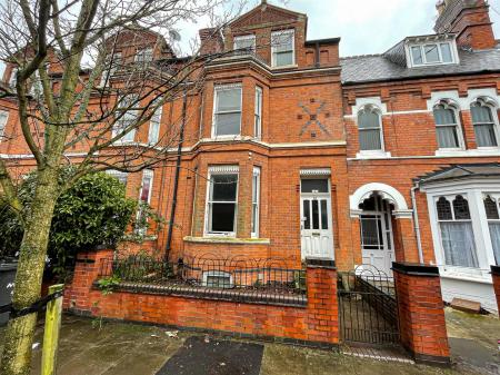 5 bedroom Terraced House for sale in Severn Street, Leicester