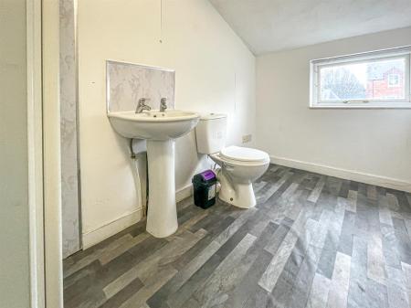 5 bedroom Terraced House for sale in Severn Street, Leicester