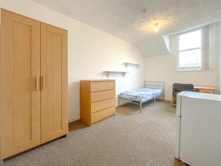 5 bedroom Terraced House for sale in Severn Street, Leicester