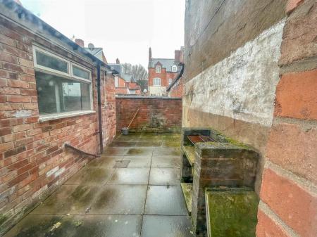 5 bedroom Terraced House for sale in Severn Street, Leicester