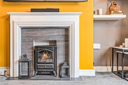 4 bedroom Semi-detached house for sale in Kingsway Road, Leicester