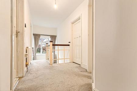 4 bedroom Semi-detached house for sale in Kingsway Road, Leicester