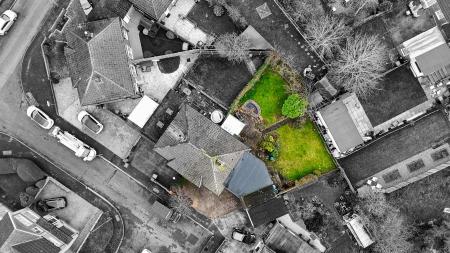 4 bedroom Semi-detached house for sale in Breedon Avenue, Wigston