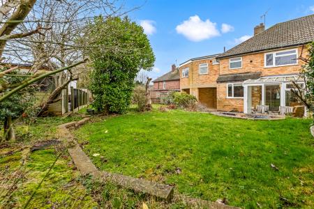 4 bedroom Semi-detached house for sale in Breedon Avenue, Wigston