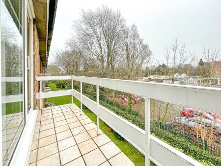 2 bedroom Apartment for sale in Dukes Drive, Leicester