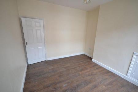 2 bedroom Property to let in Lord Byron Street, Leicester