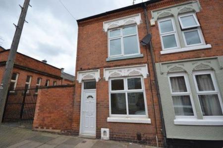 2 bedroom Property to let in Lord Byron Street, Leicester