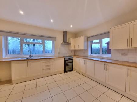 3 bedroom Property to let in Stretton Lane, Houghton-On-The-Hill, Leicester