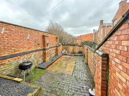 2 bedroom Terraced House for sale in Knighton Fields Road East, Knighton Fields