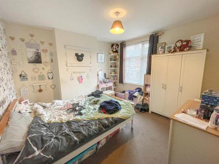 2 bedroom Terraced House for sale in Knighton Fields Road East, Knighton Fields