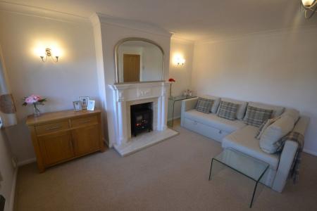 2 bedroom Property to let in Cedars Court, Leicester