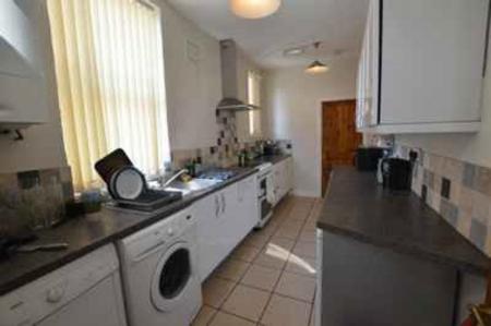 3 bedroom Property to let in Knighton Fields Road East, Leicester