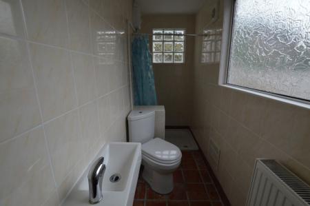 3 bedroom Property to let in Knighton Fields Road East, Leicester