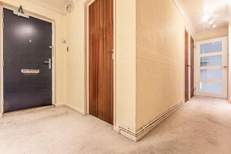 2 bedroom Apartment for sale in The Lawns, Stoneygate Road, Leicester