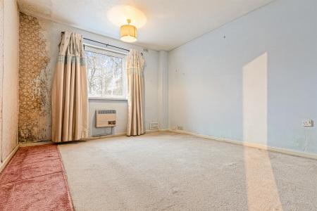 2 bedroom Apartment for sale in The Lawns, Stoneygate Road, Leicester