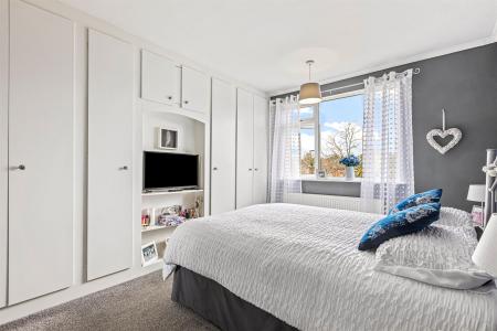 3 bedroom Semi-detached house for sale in Stanfell Road, Leicester