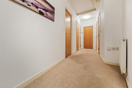 2 bedroom Apartment for sale in Hermitage Court, Honeywell Close, Oadby, Leicester
