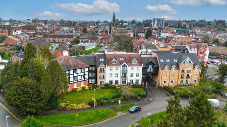 2 bedroom Apartment for sale in Hermitage Court, Honeywell Close, Oadby, Leicester