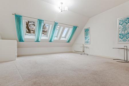2 bedroom Apartment for sale in Hermitage Court, Honeywell Close, Oadby, Leicester