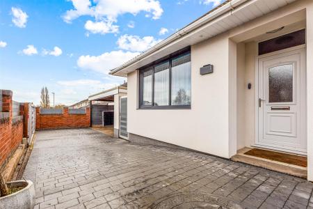 3 bedroom Bungalow for sale in Winders Way, Aylestone, Leicester