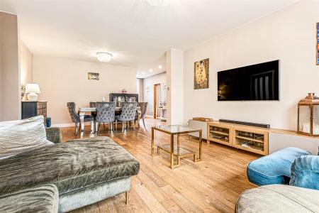 3 bedroom Bungalow for sale in Winders Way, Aylestone, Leicester